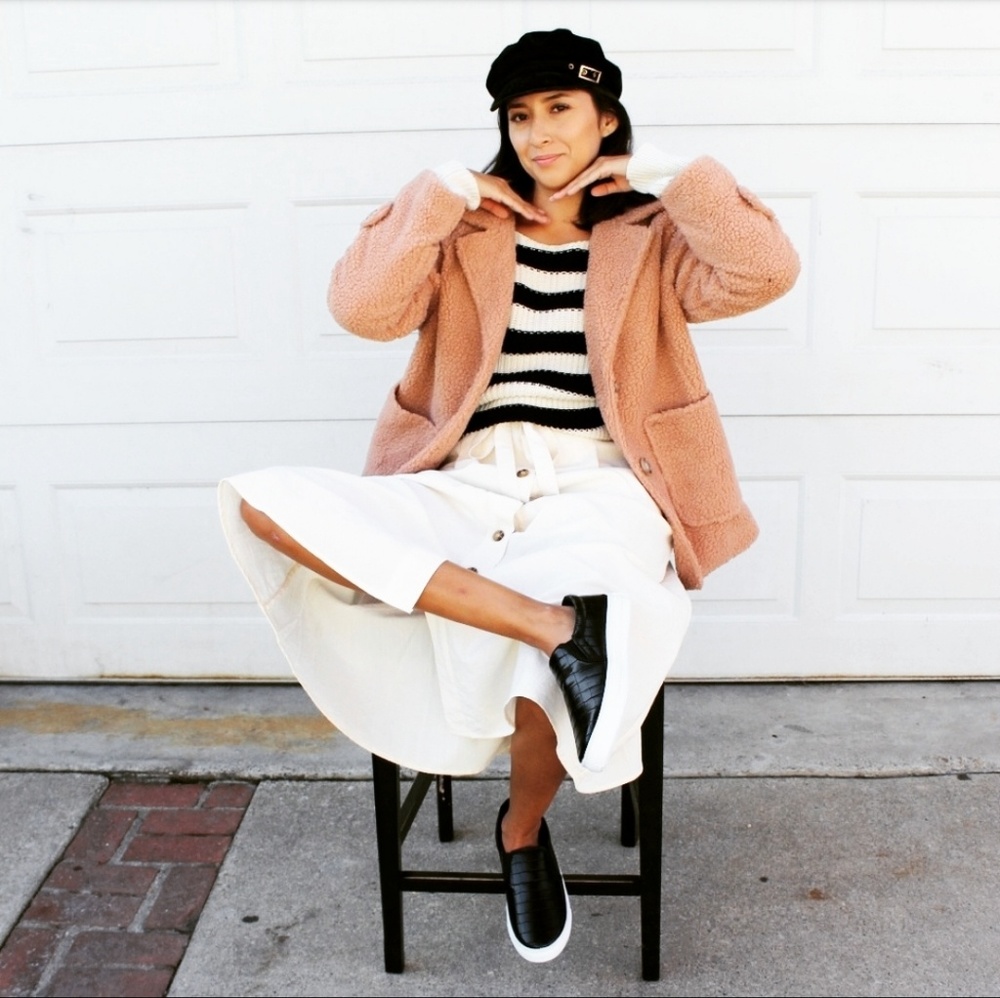 🆕️//Fall Favorite Collection// Teddy Jacket - Picture 6 of 9